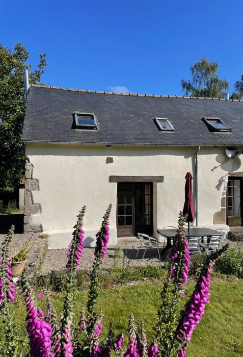 Gîte Marie, 2 bedrooms, Sleeps 5, Central Brittany