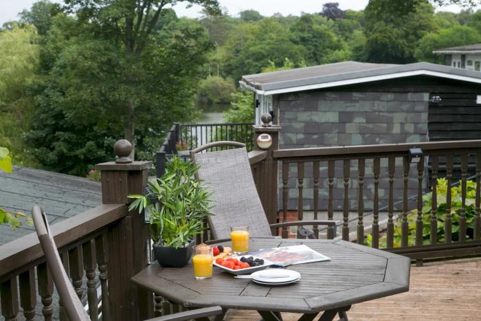 Comfortable 2 Bed Chalet near Snowdonia - Pass the Keys