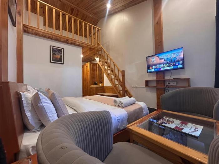 Dwaper Palace A Luxury Property Near Library Chowk, Mussoorie