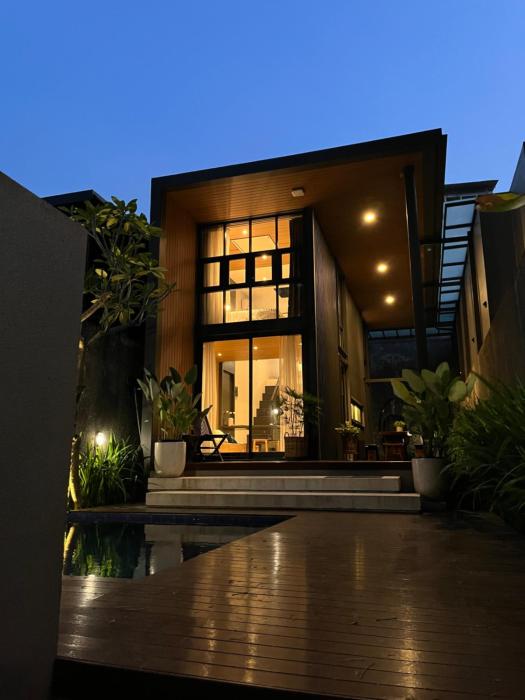 Breezia Villa Mezzanine with Private Pool