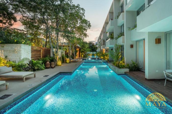 NHOA 103A Lux 2BR Condo Pool access in Aldea Zama