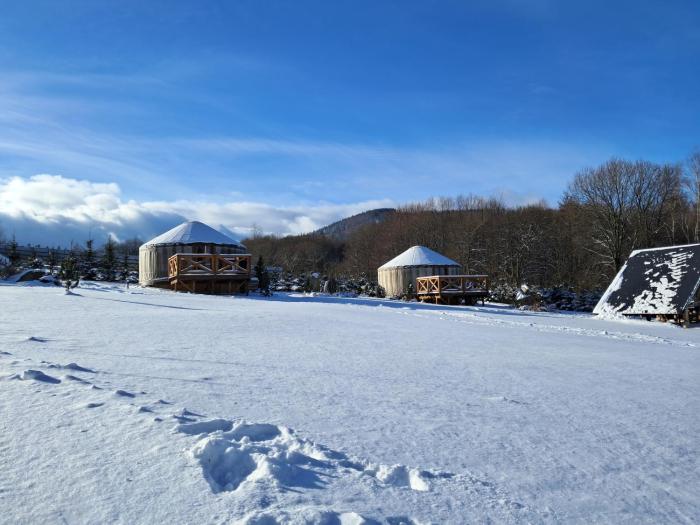 4 Żywioły - całoroczne jurty w górach