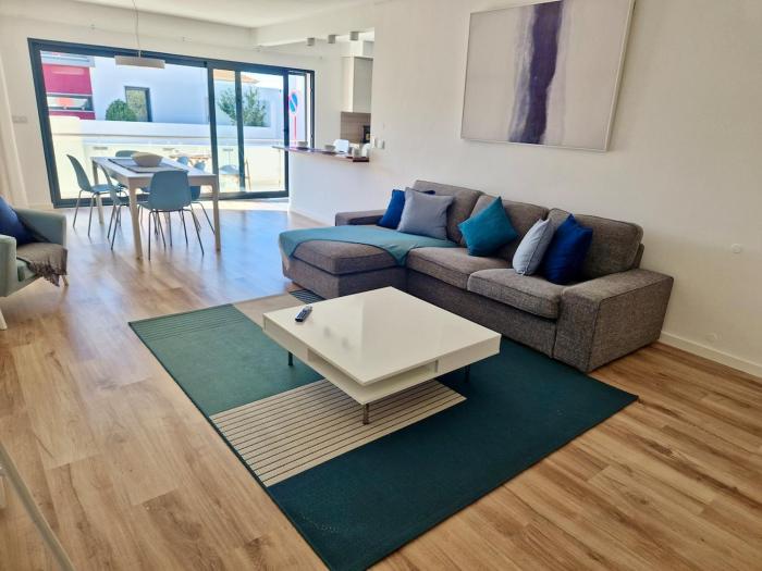 Deep Blue Beach apartment AC heating complex with Pool & BBQ