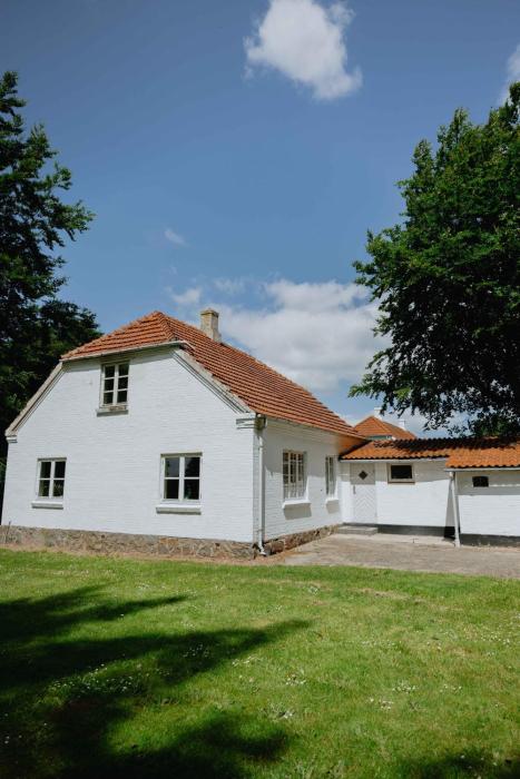 Bright Modern Holiday Home Near Hindemae