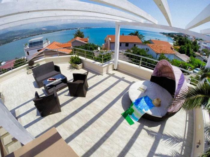 Zara Comfortable Holiday Residence