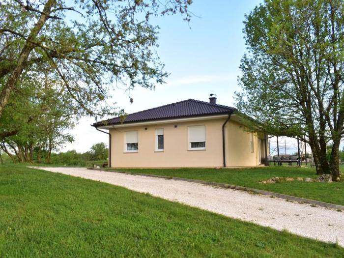 Holiday home in Zminj with swimming pool