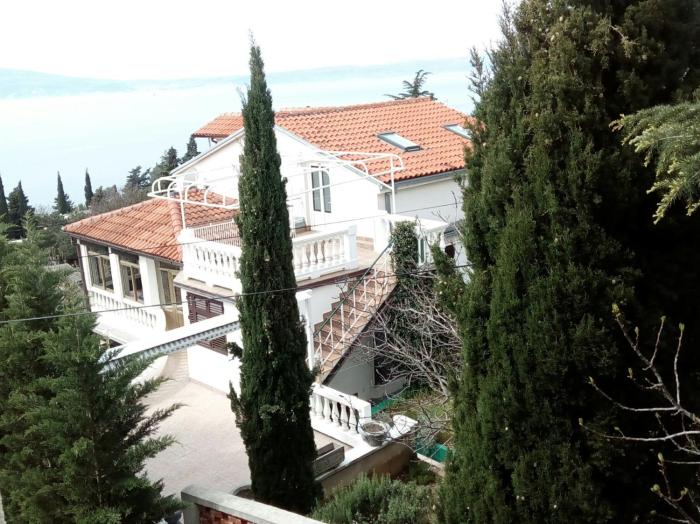 Apartments by the sea Novi Vinodolski - 2347