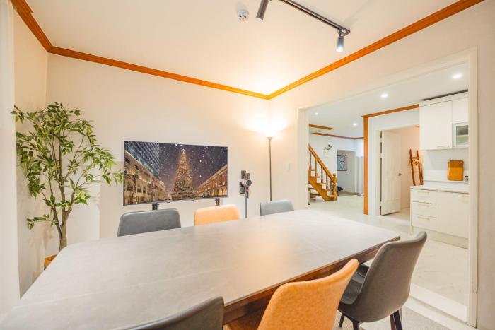 겨울특가 전포역 도보 4분 퀸침대 4개