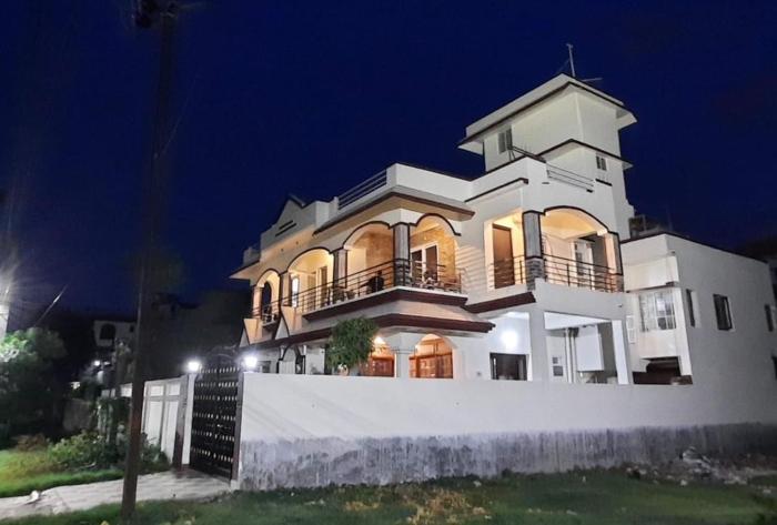 Green and Serene - Whole Villa - Home stay only