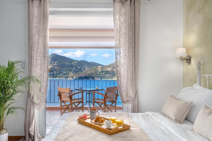 Niovi Seaview Apartments