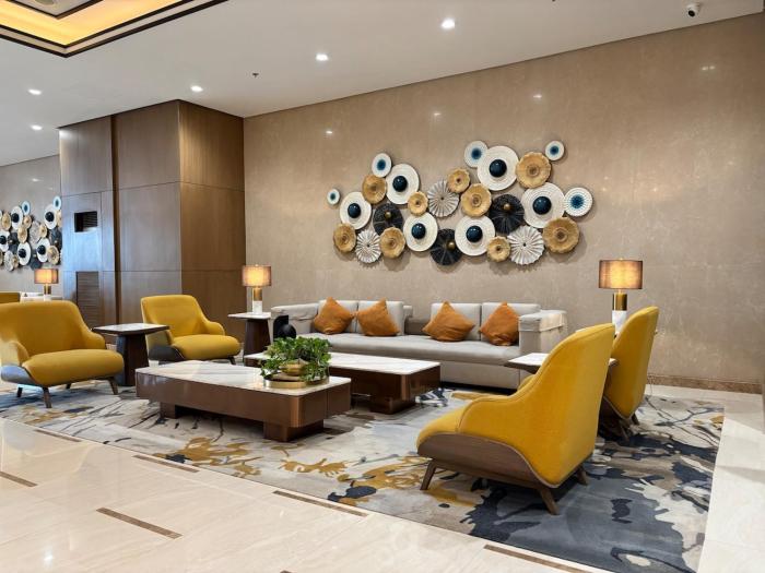 10L Luxe City Escape at Park Mckinley West