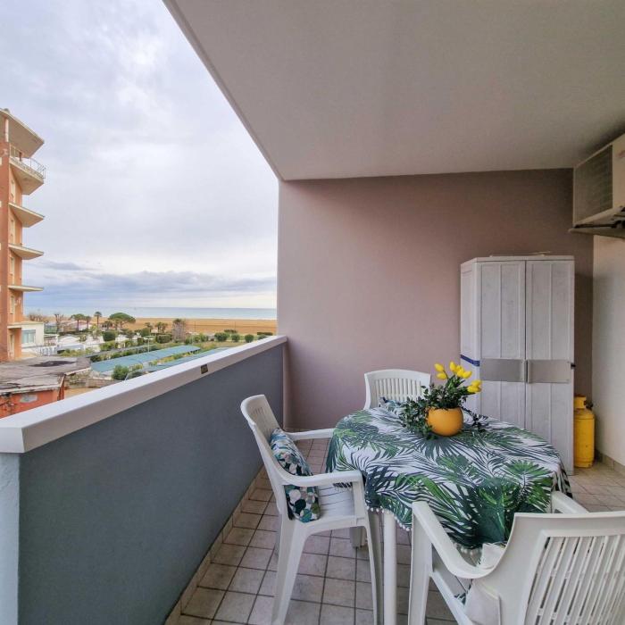 Comfortable apartment with a shared pool-Beahost