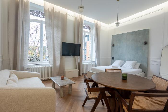 Suite Brume - Maison les Arcades au pied de la gare de Charleville-Mézières