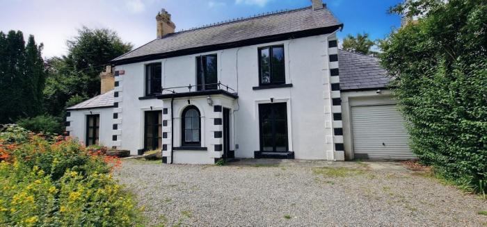 Llanfair Hall, Dog Friendly, Cinema, Games Room, Hot Tub