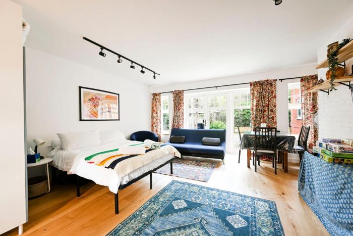 Cosy and Spacious Studio in Richmond London