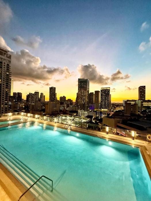 Prime Downtown Stay 2BR- Parking Included -Near Bayside & Cruise Port