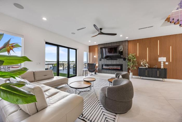 2-Story Indian Riverfront Oasis Dock & Views