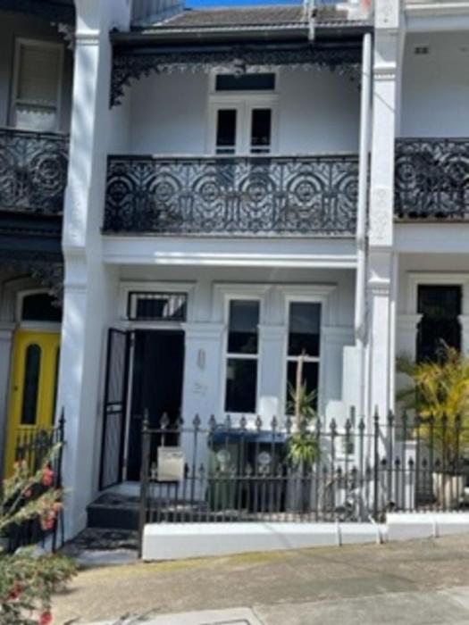 3 bed cosy terrace in the heart of Paddington - close to Allianz Stadium