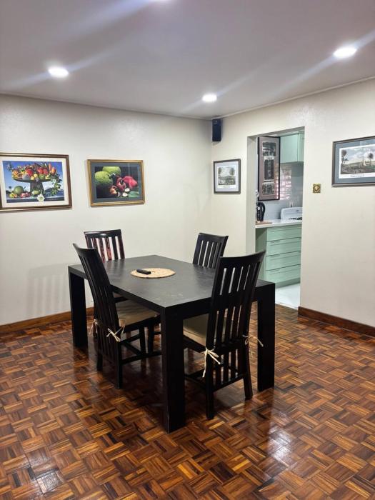 Cozy 2 Bedroom Townhome in the City Centre