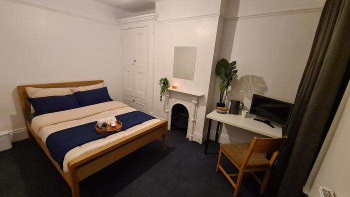 Supported Guest rooms near Fratton Park