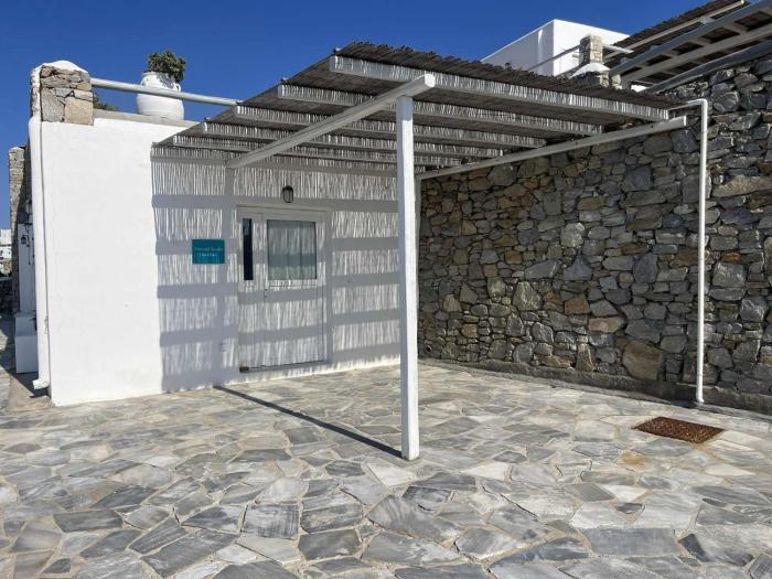 Emerald Studio at Cavo Delos