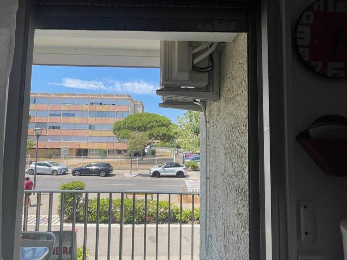 Studio climatisé à louer près des thermes - FR-1-680-47