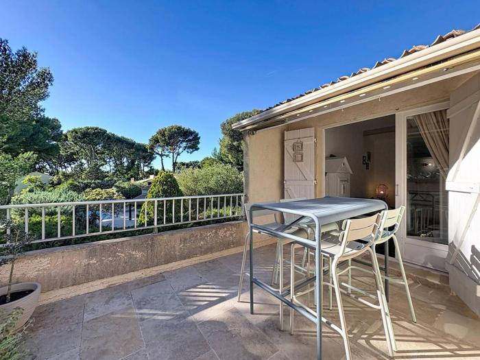 Charmant T2 duplex avec clim et parking privé, proche plage - FR-1-770-69