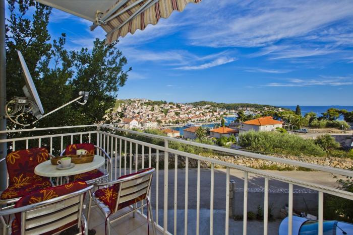 Hvar Port View apartment