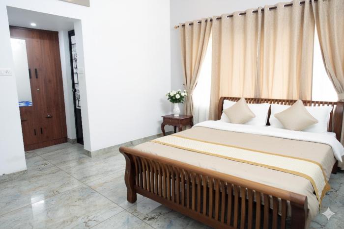 PATHIRAMANAL Service Villas