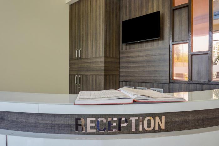 Super Townhouse Poona Royal