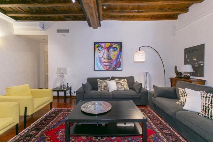 Pantheon Palazzo Nari