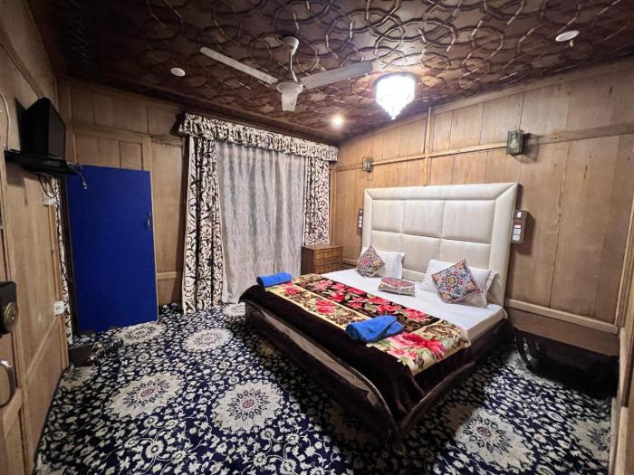 soulkiss group of houseboats