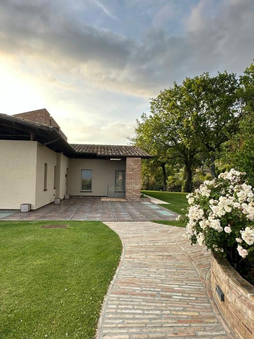 Modern Apartment Overlooking The Hills Of Assisi