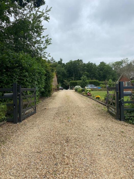 Beautiful Countryside Nature Retreat with Alpacas perfect for Couples or Solo Travellers