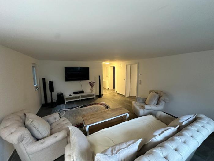 Moderne 80qm mit Terrasse, Wlan und Parkplatz - Nähe Nürburgring