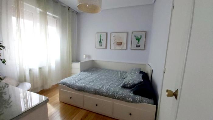 Habitación con baño privado cerca del metro