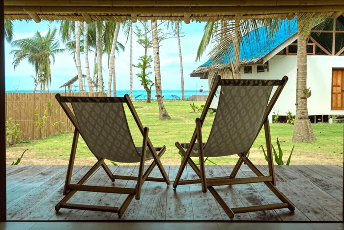 Beachfront Katutubo Villa -the world ends