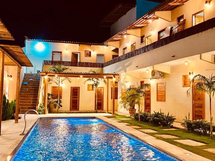 Suítes duplas e triplas com piscina em Fortim