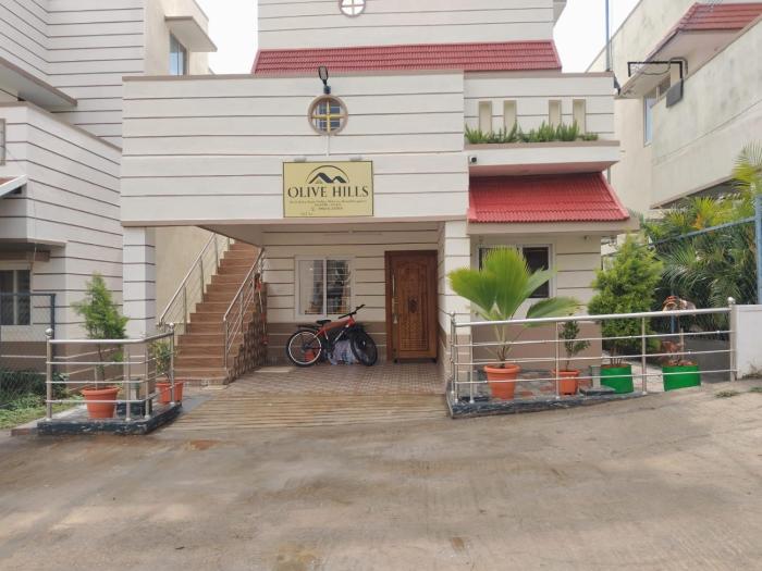 Olive Hills-Families Only-Ground Floor Guest House