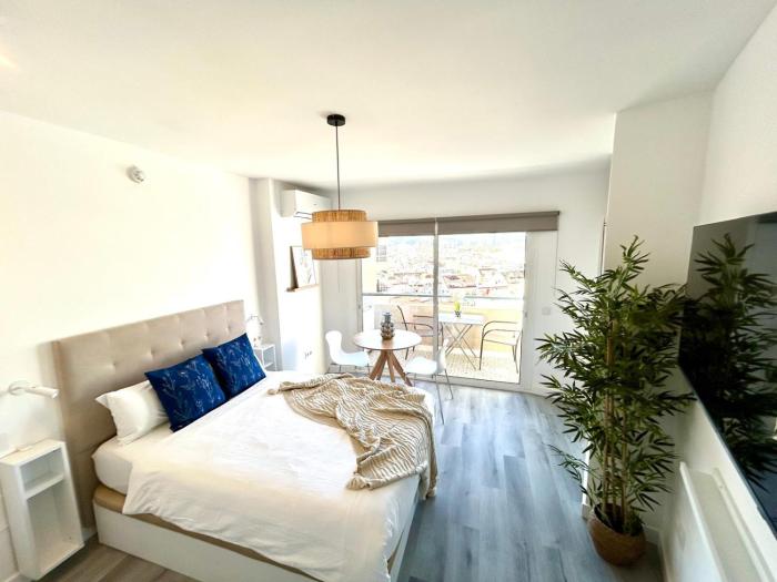 Beachside studio by 10Tosea