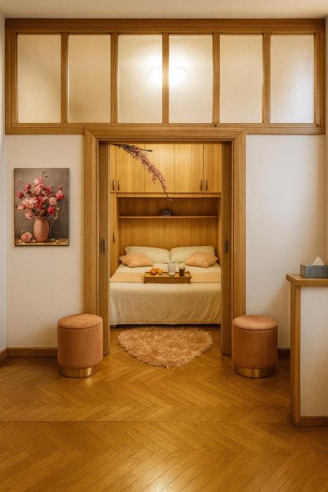 Colosseum window 1800-Romantic apartment Rome