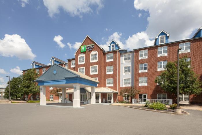 Holiday Inn Express Hotel & Suites St. Louis West-OFallon by IHG