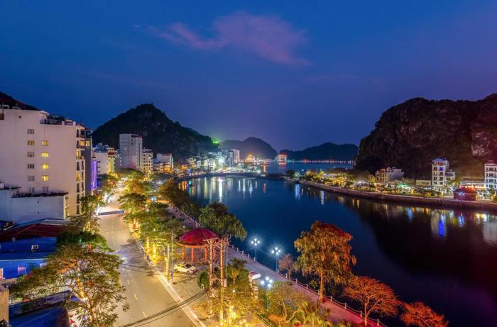 Cat Ba Emerald Lake View