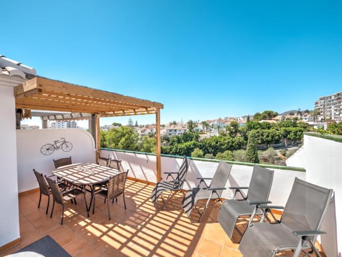 Rooftop apartment near Burriana beach with pool