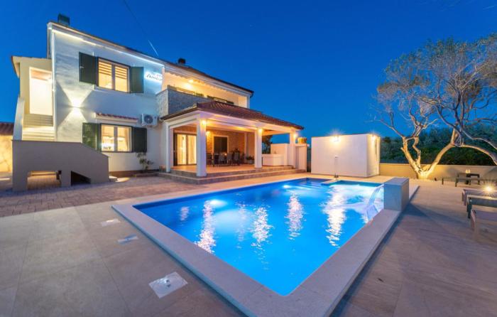 Villa Danica - Privlaka by Villas Guide