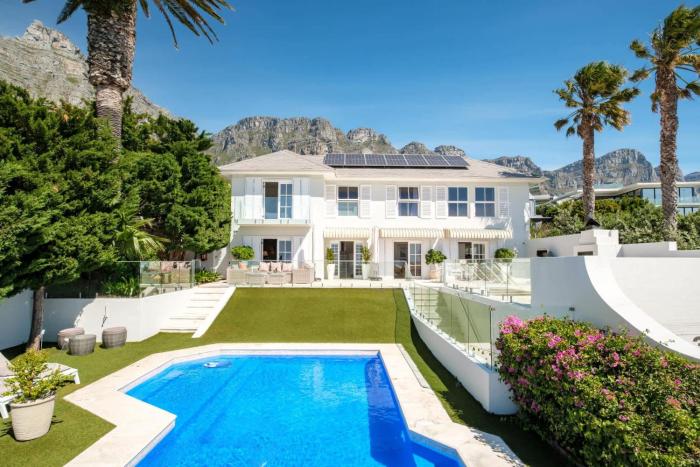 Incredible 6bed w Pool in Camps Bay Villa Galazzio
