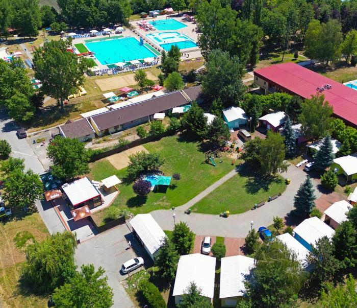 Chatova osada Family Resort Thermalpark inclusiv