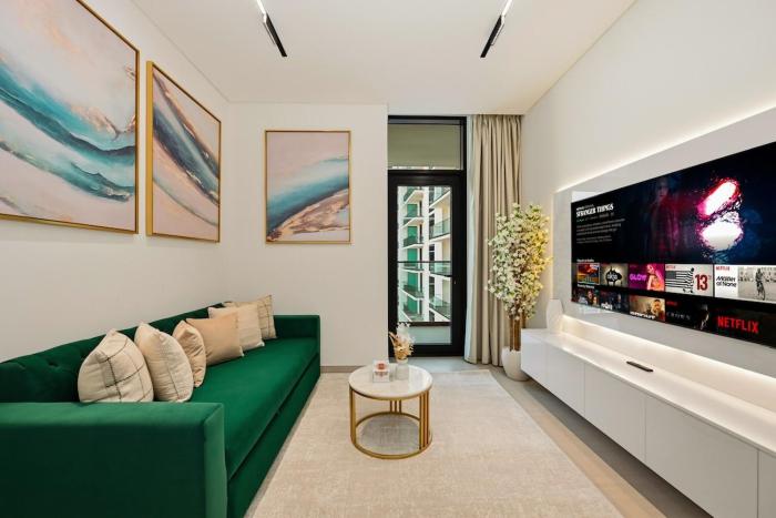 Golden Stays - Modern 1BR Apartment I Pool & Gym I JVC Dubai