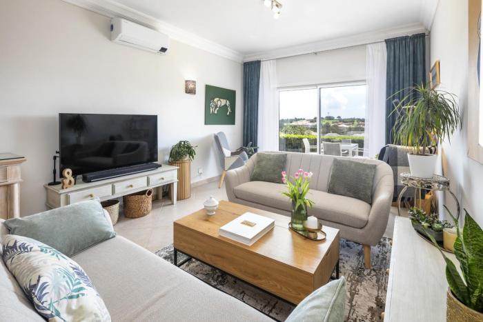 Fairview Golfside Apartment at Boavista