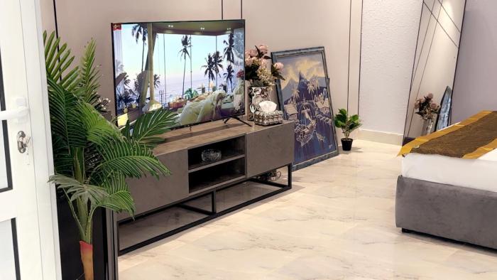 ستديو ديلوكس شمال الرياض المحمديه مدخل خاص وذاتي